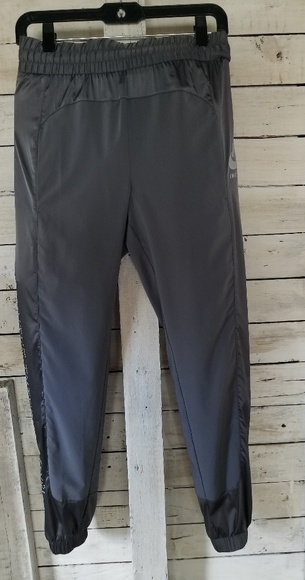 nike international pants
